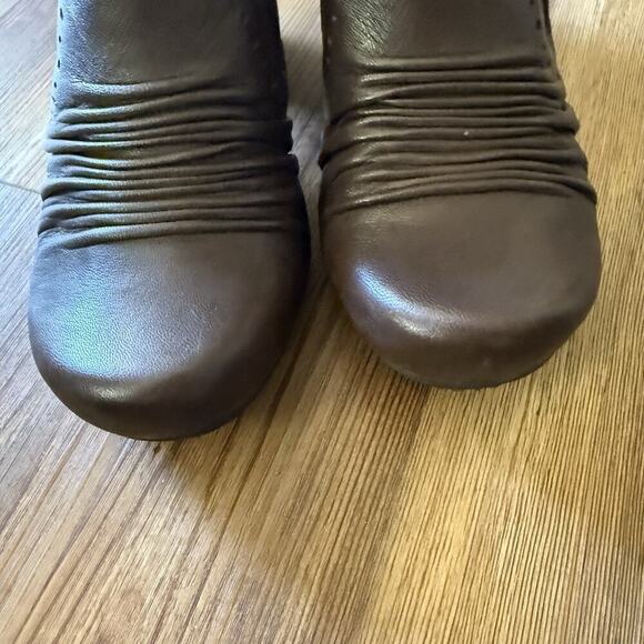 Yuu Teresa Slouch Brown Slouch Leather Ankle Bootie Shootie Shoes Size 8. 5 - Picture 11 of 11